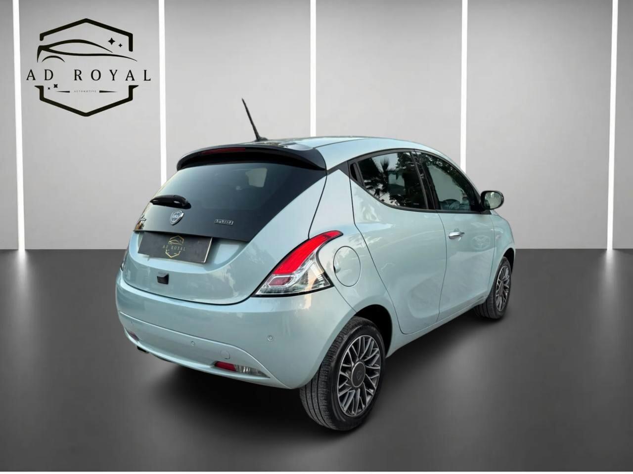 Lancia Ypsilon 1.0 FireFly 5 porte S&S Hybrid Alberta Ferretti 10/2023