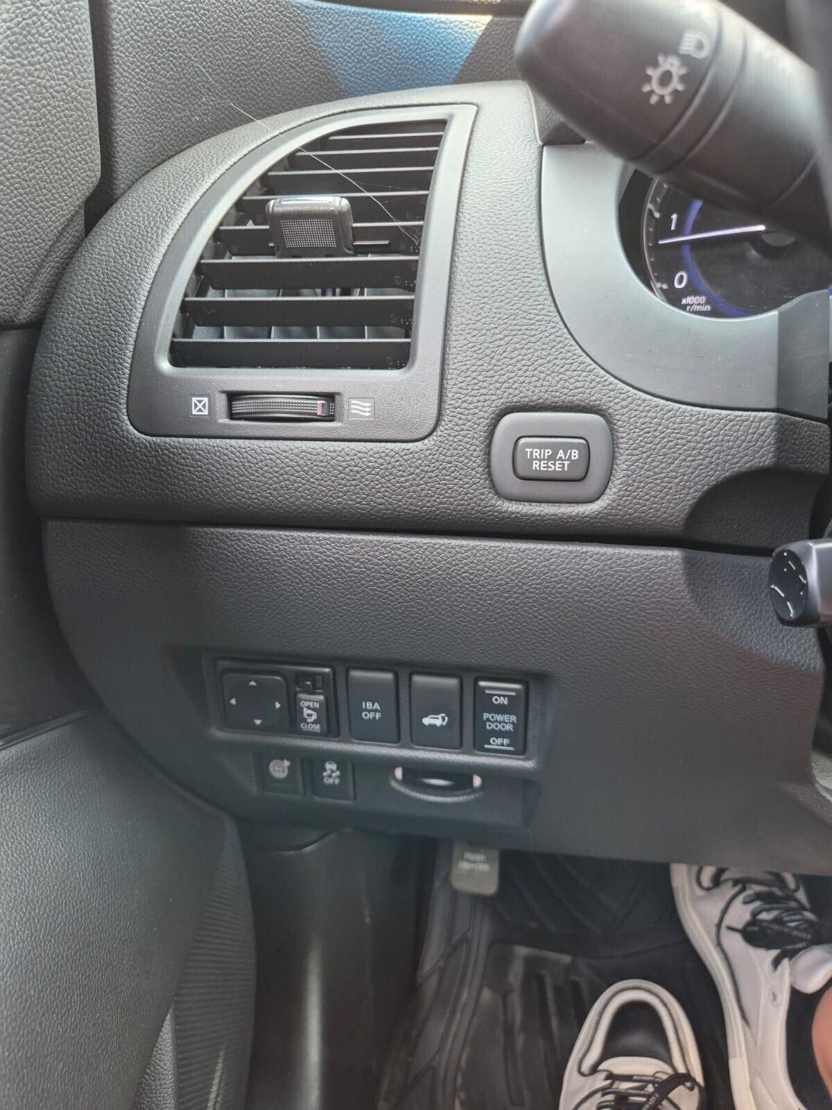 Infiniti QX70 3.0 diesel V6 AT Ultimate