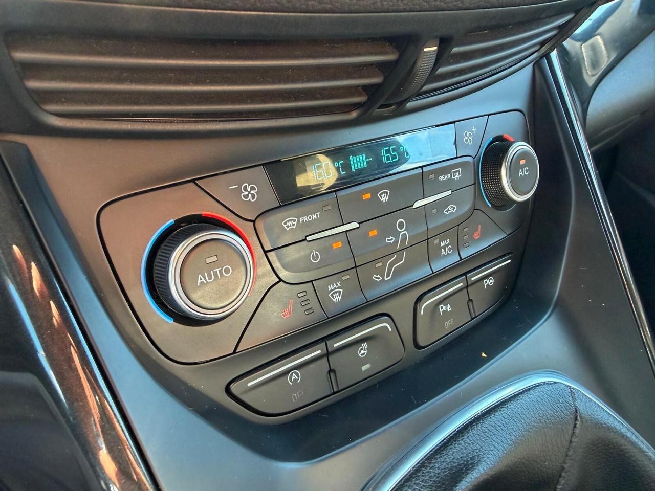 Ford Kuga 1.5 TDCI 120 CV S&S 2WD ST-Line