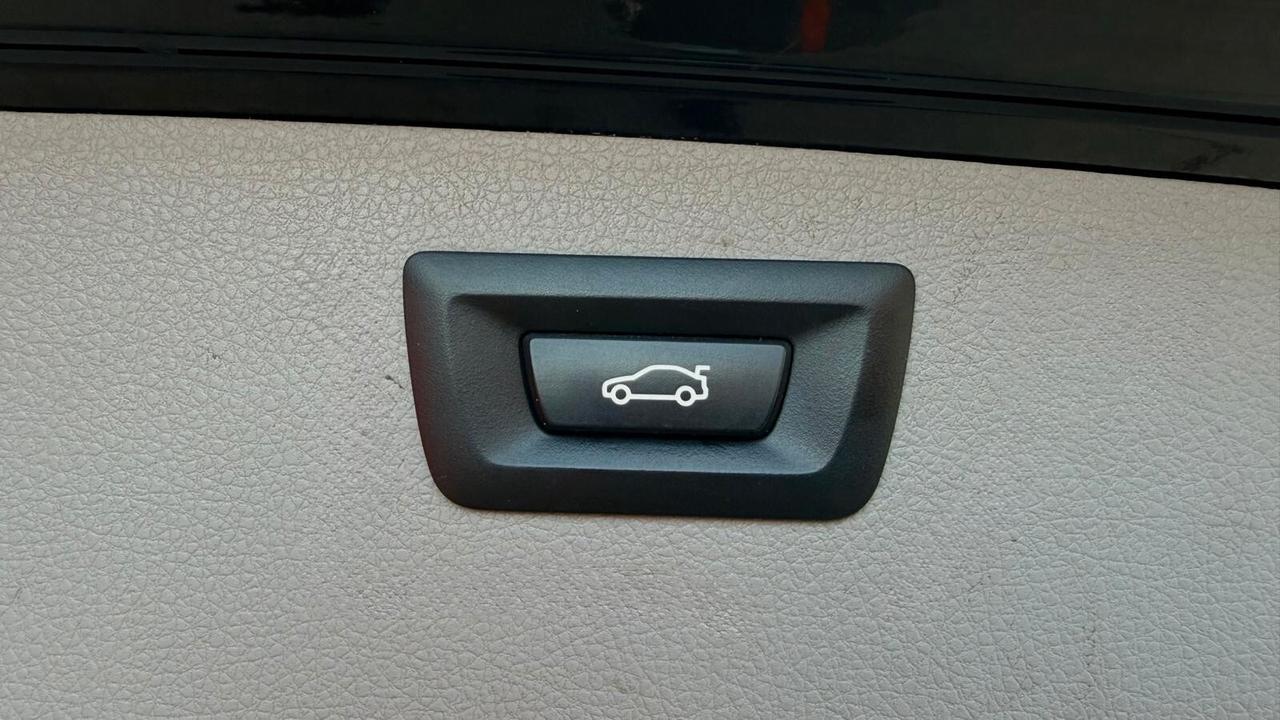 Bmw 318 318d Touring Neopatentati aut.