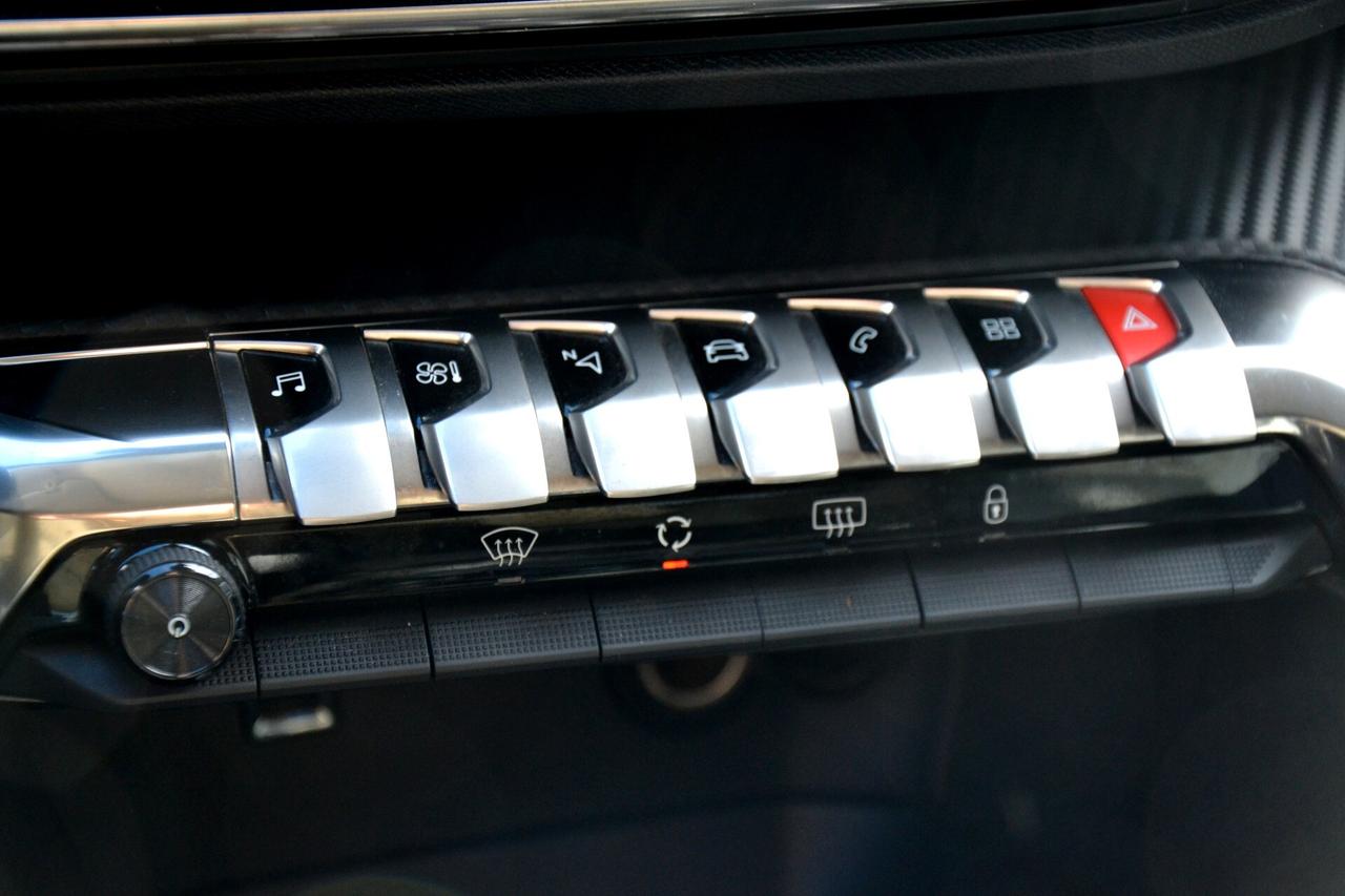 Peugeot 3008 BlueHDi 130 S&S EAT8 Allure