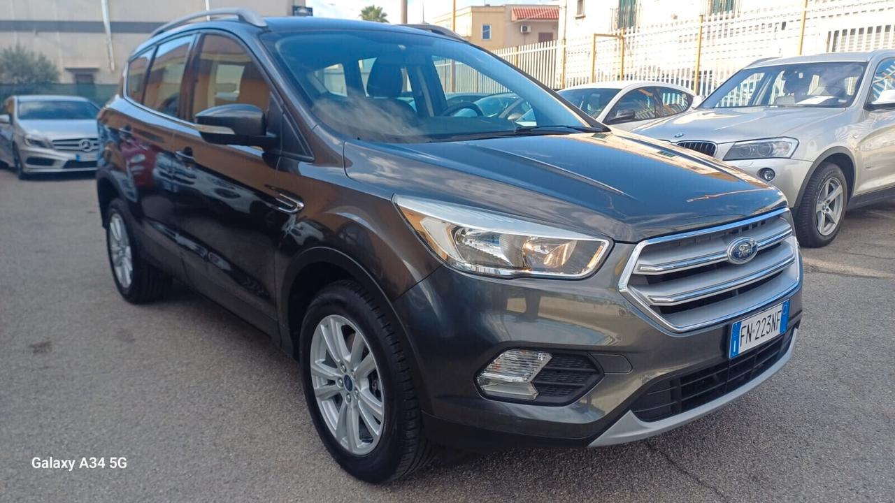 Ford Kuga 1.5 TDCI 120 CV S&S 2WD Titanium