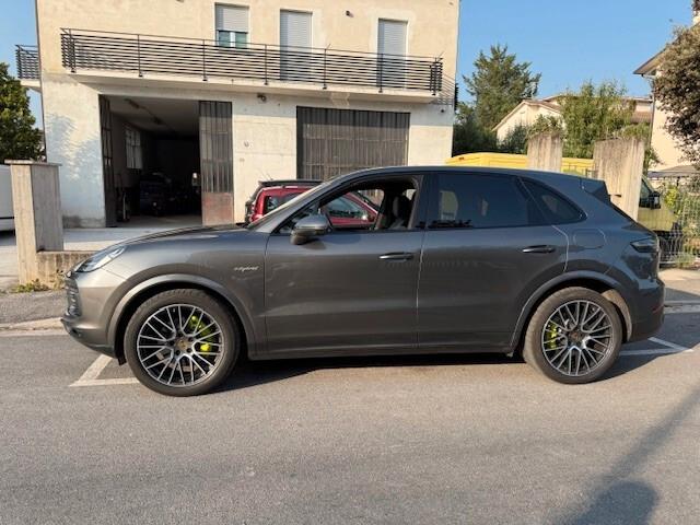 Porsche Cayenne 3.0 V6 E-Hybrid