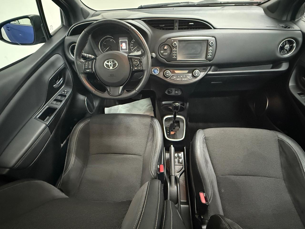 Toyota Yaris HYBRID AUTOMATICA