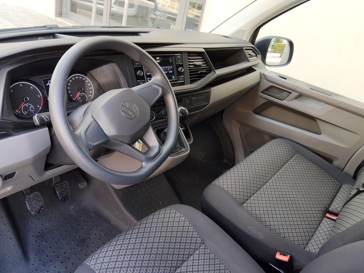 Volkswagen Caravelle 2.0 TDI 110 cv Trendline 9 posti