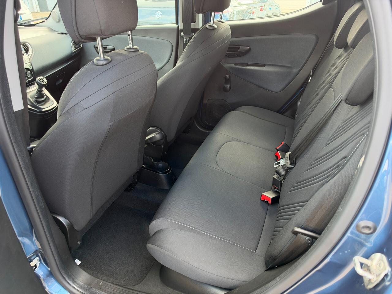 Lancia Ypsilon 1.0 FireFly 5 porte S&S Hybrid Gold