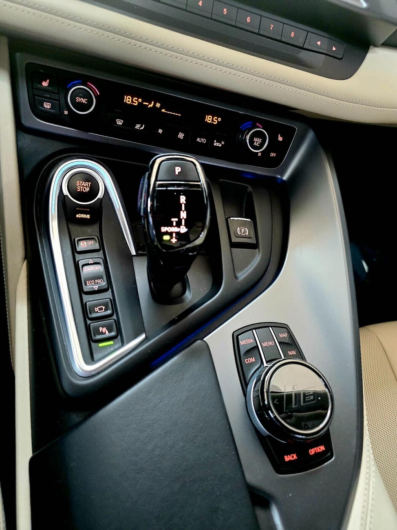 BMW i8 COUPE FACELIFT PHEV 374cv