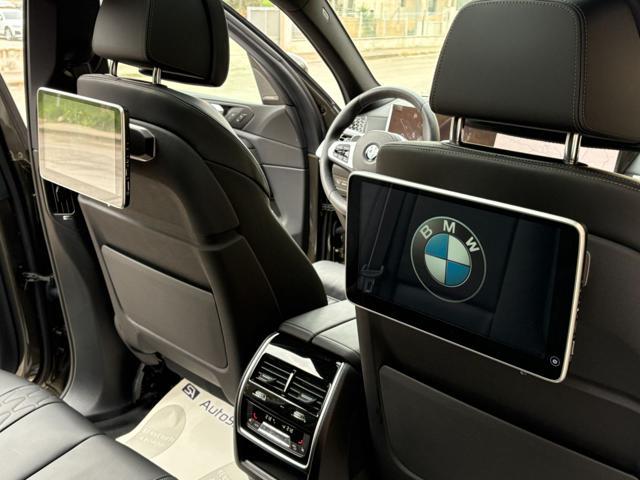 BMW X5 xDrive30d 48V Msport Pro con soli 3563 km