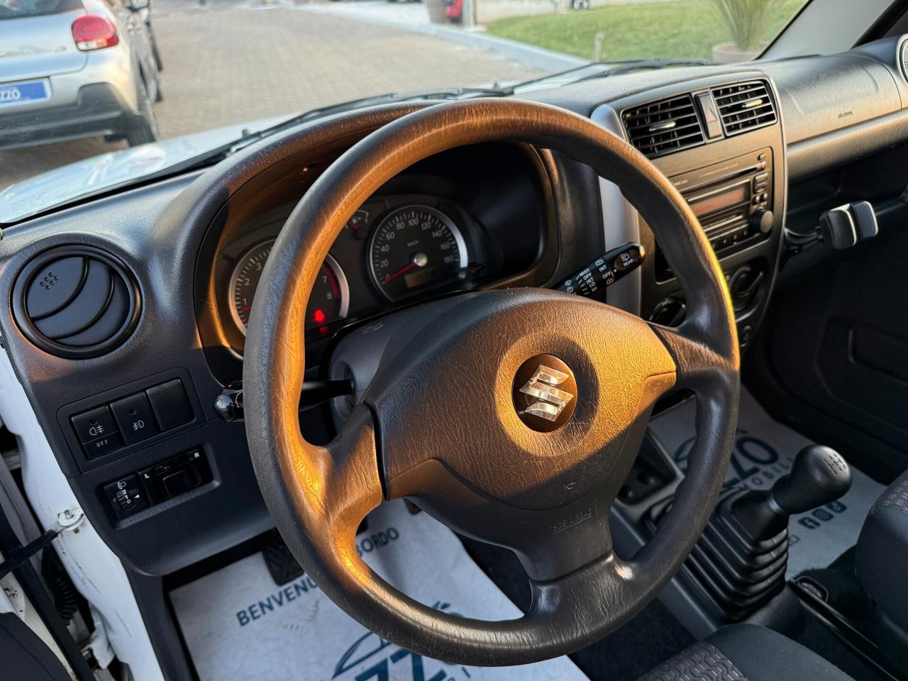 SUZUKI JIMNY 1.3i 16V 4WD JLX 4X4 GANCIO TRAINO A/C