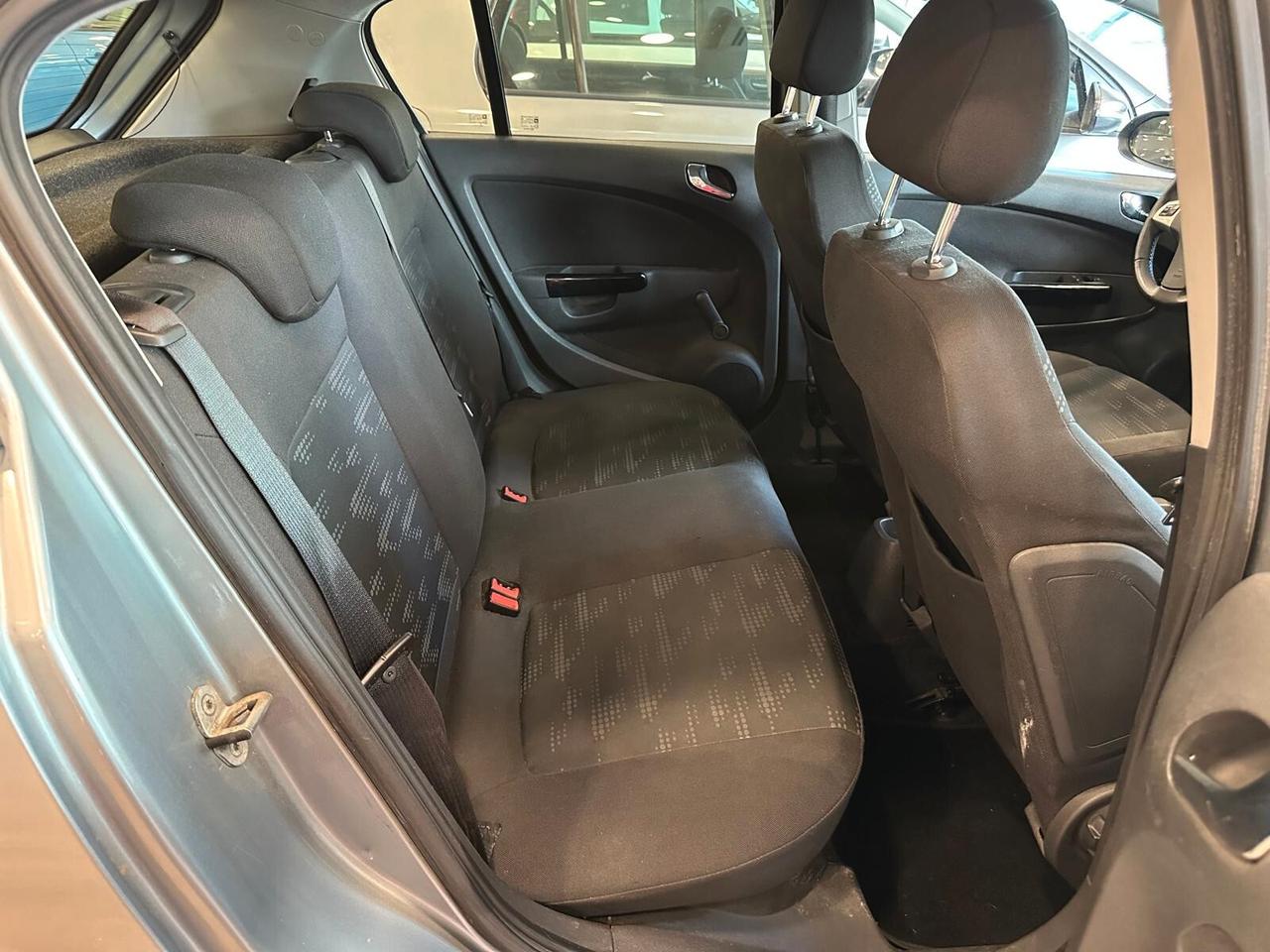 Opel Corsa 1.2 5 porte Cosmo
