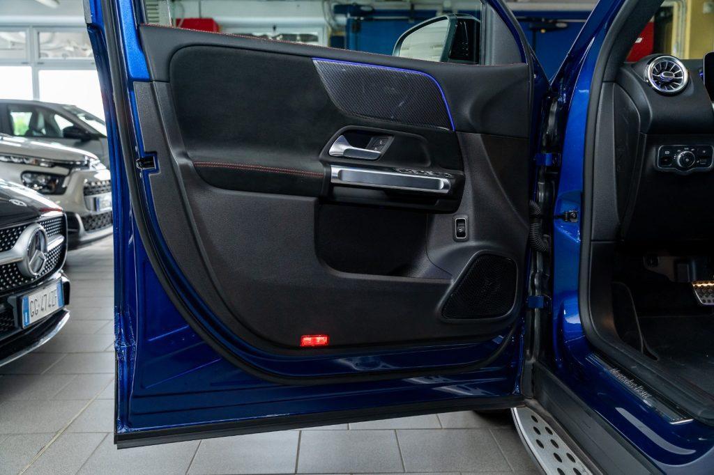 MERCEDES-BENZ GLB 200 Automatic Premium