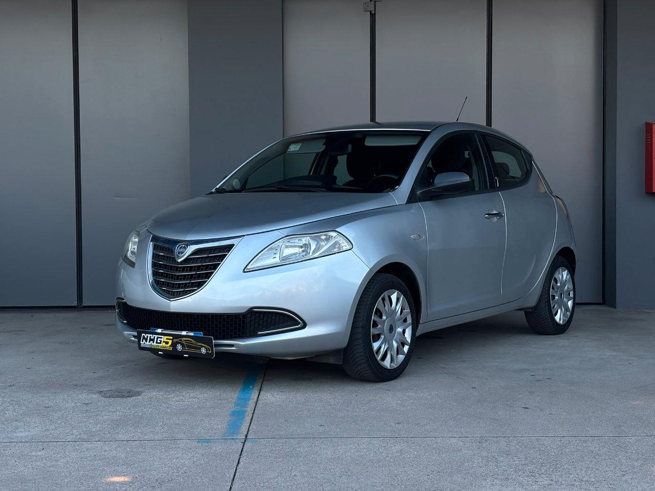 Lancia Ypsilon 5 Porte Ypsilon 1.2 8v Silver s&s 69cv E6