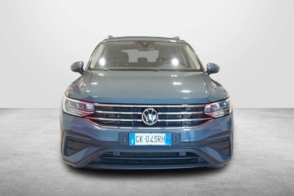 VOLKSWAGEN TIGUAN ALLSPACE 2.0 TDI 150CV DSG 4MOTION SCR LIFE ( FARI LED - DIGITAL COCKPIT - HEAD-UP DISPLAY - AMBIENT LIGHTS - CLIMA TRIZONA - ADAPTIVE CRUISE - PELLE - NAVI - APP CONNECT - PARK PILOT - TELECAMERA POST. - CERCHI 18 )