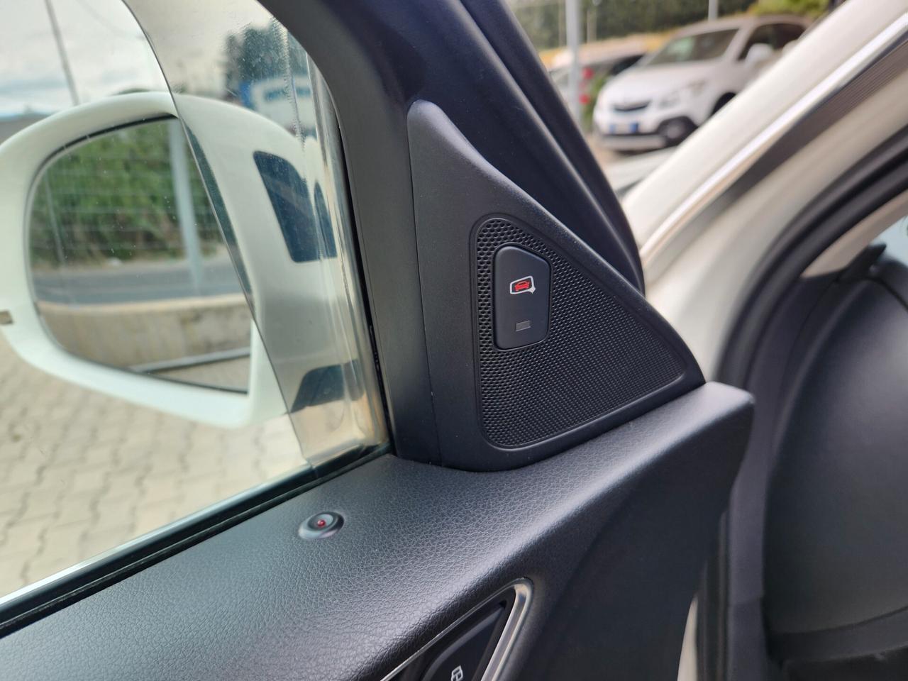 Audi Q3 AUDI Q3 2.0 DIESEL SLINE