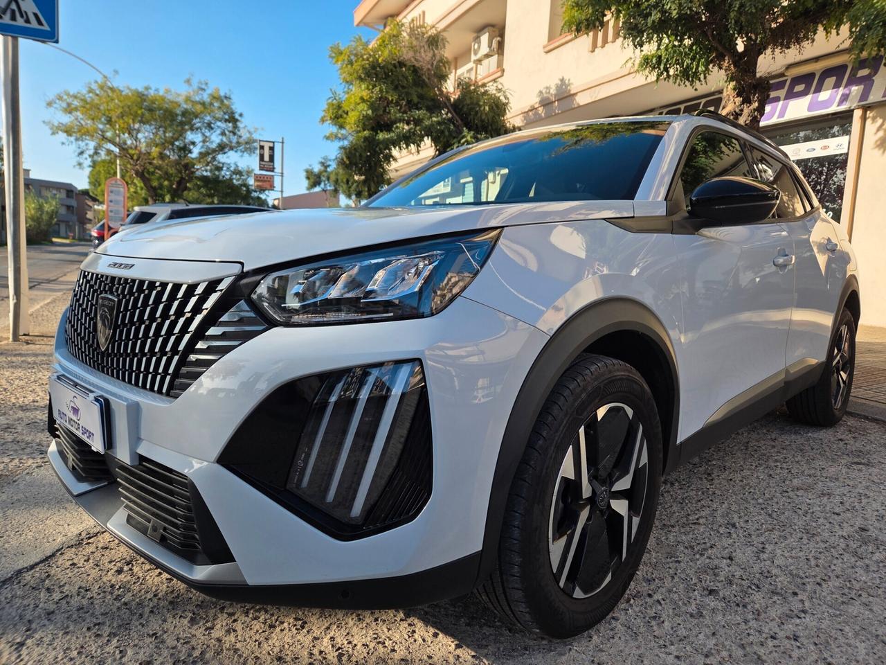 Peugeot 2008 PureTech 1.2 130 cv automatica