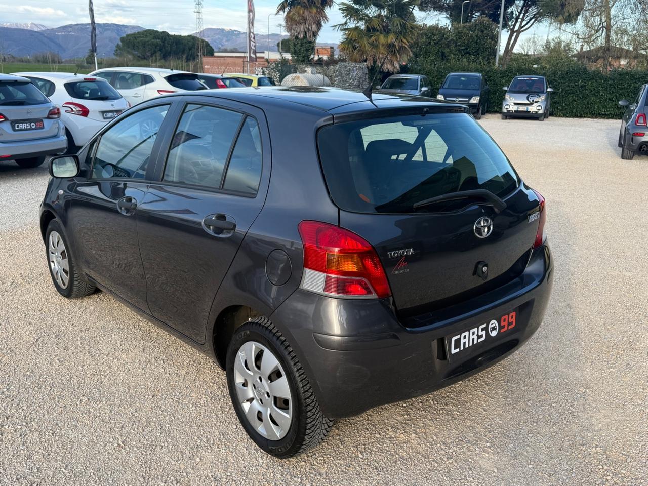 Toyota Yaris 1.0 5 porte Luxury pack