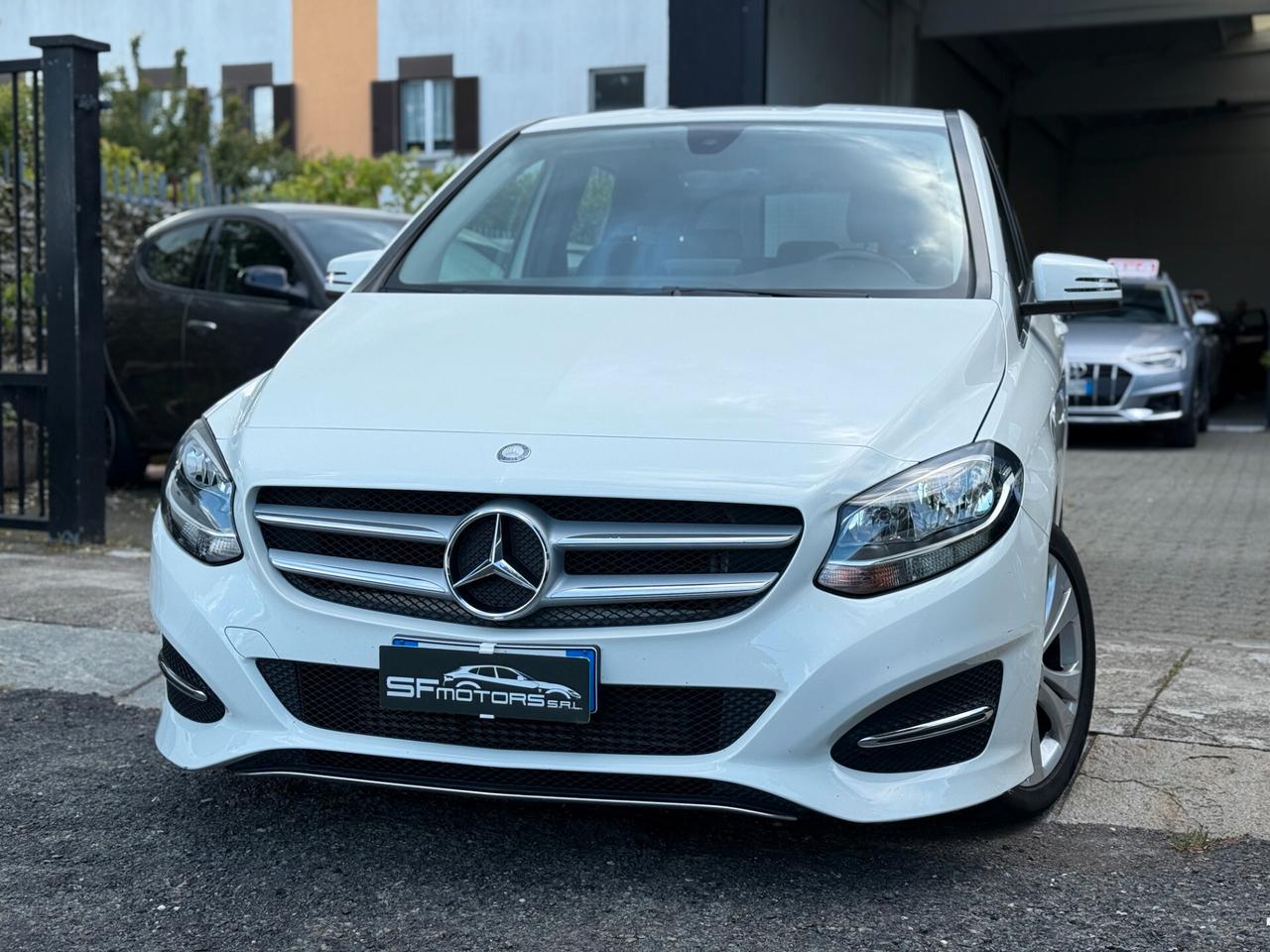 Mercedes-benz B 180 B 180 d Automatic Premium