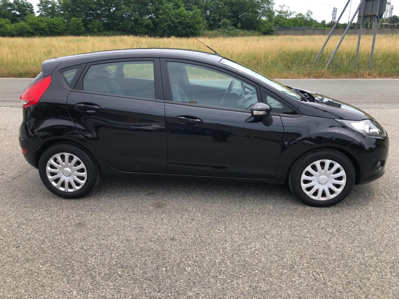 Ford Fiesta 1.4 TDCi 68CV 5 porte Titanium