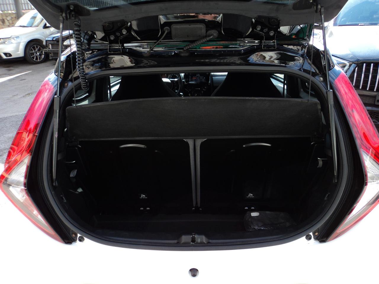 Toyota Aygo Connect 1.0 VVT-i 72 CV 5 porte x-clusiv