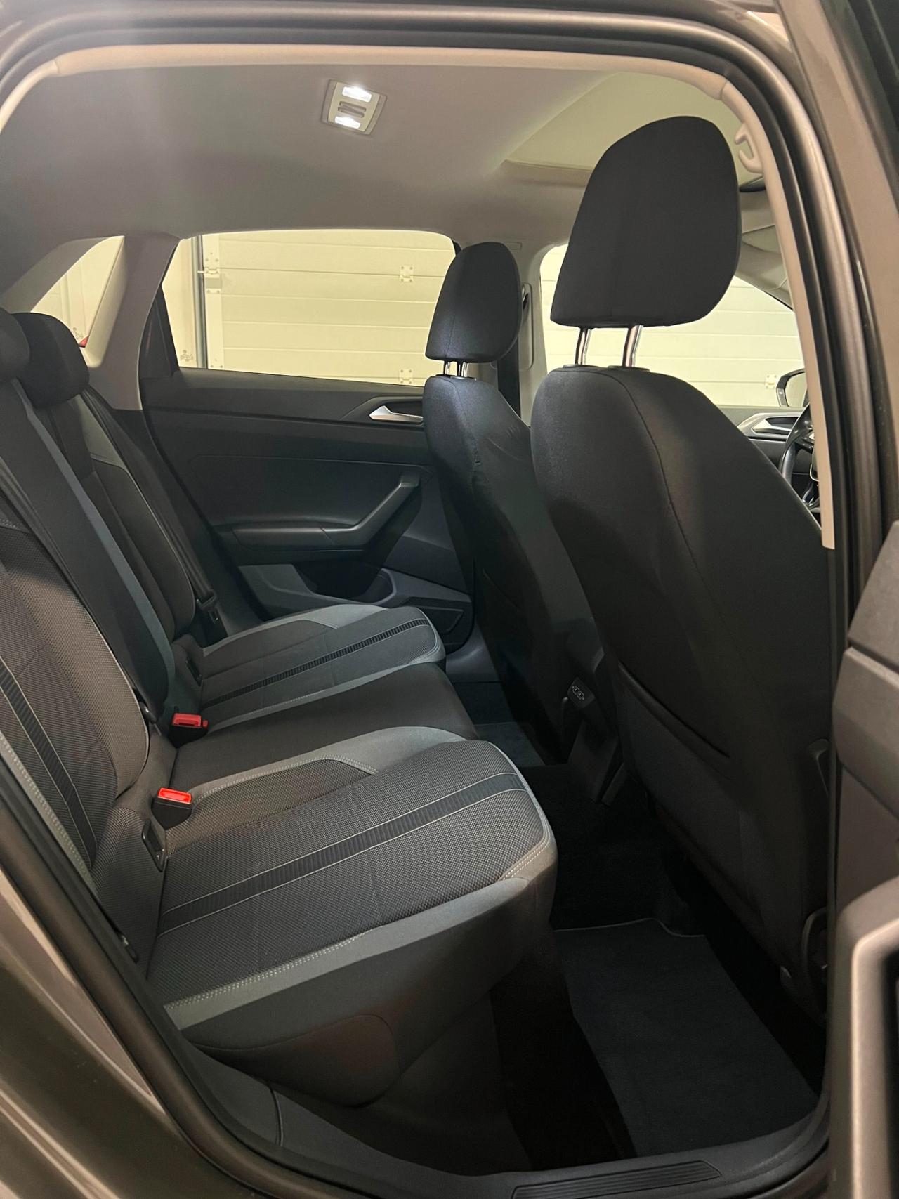 Volkswagen Polo 1.0 TSI DSG R-line -Tetto apribile