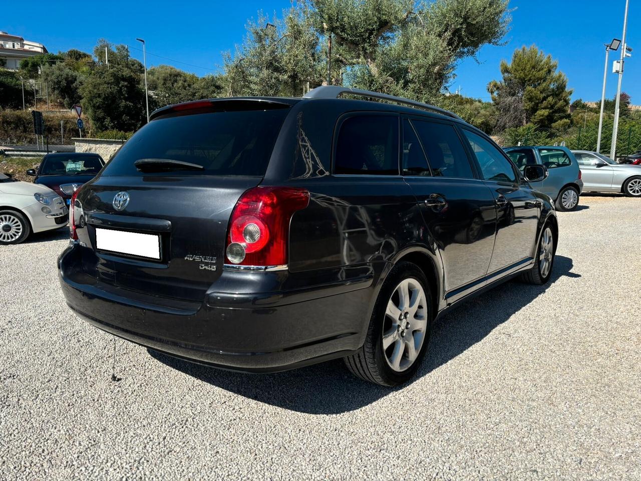 TOYOTA AVENSIS 2.0 D-4D - 2007