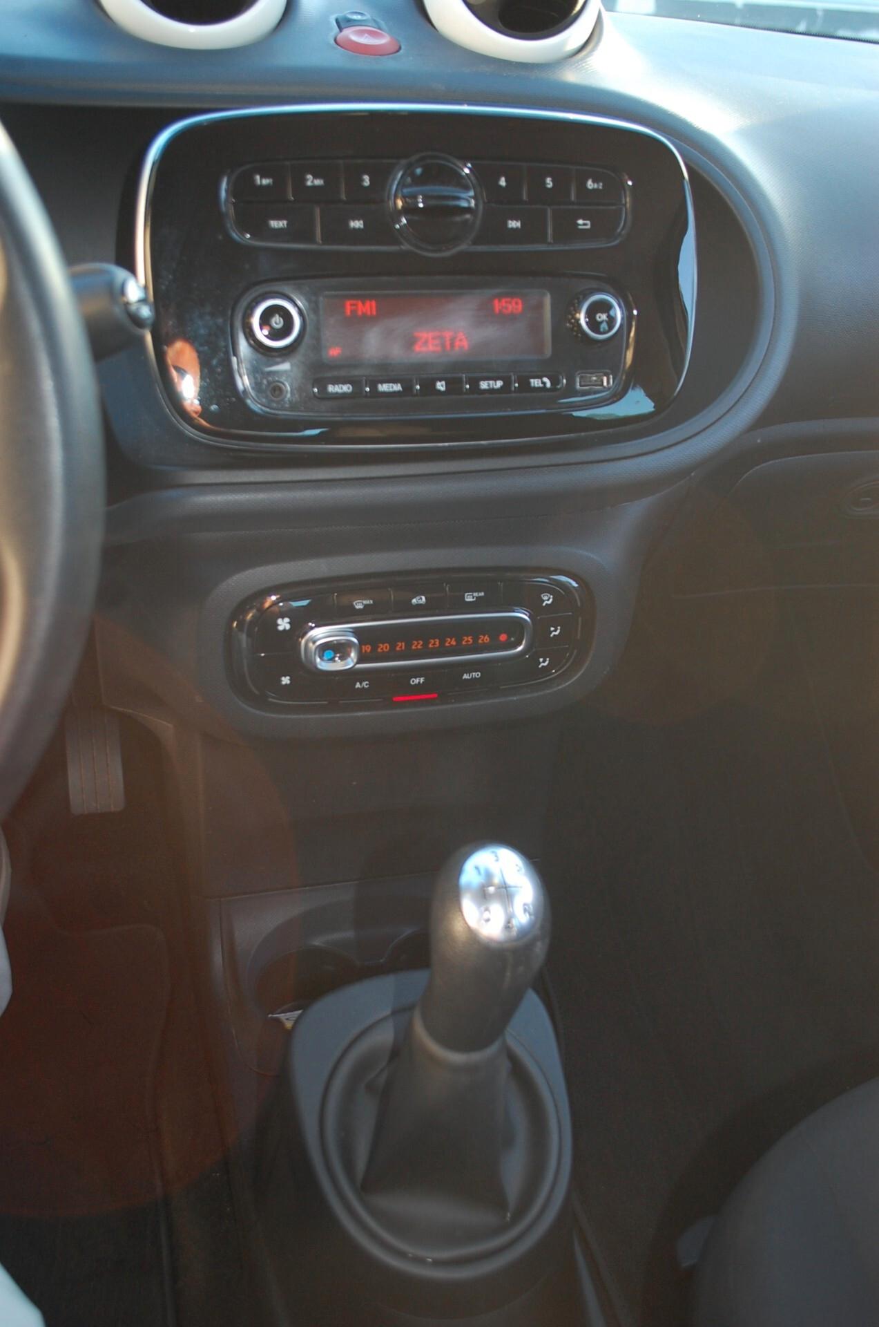 Smart ForFour 1.0 Urban 71CV Lega Clima USB