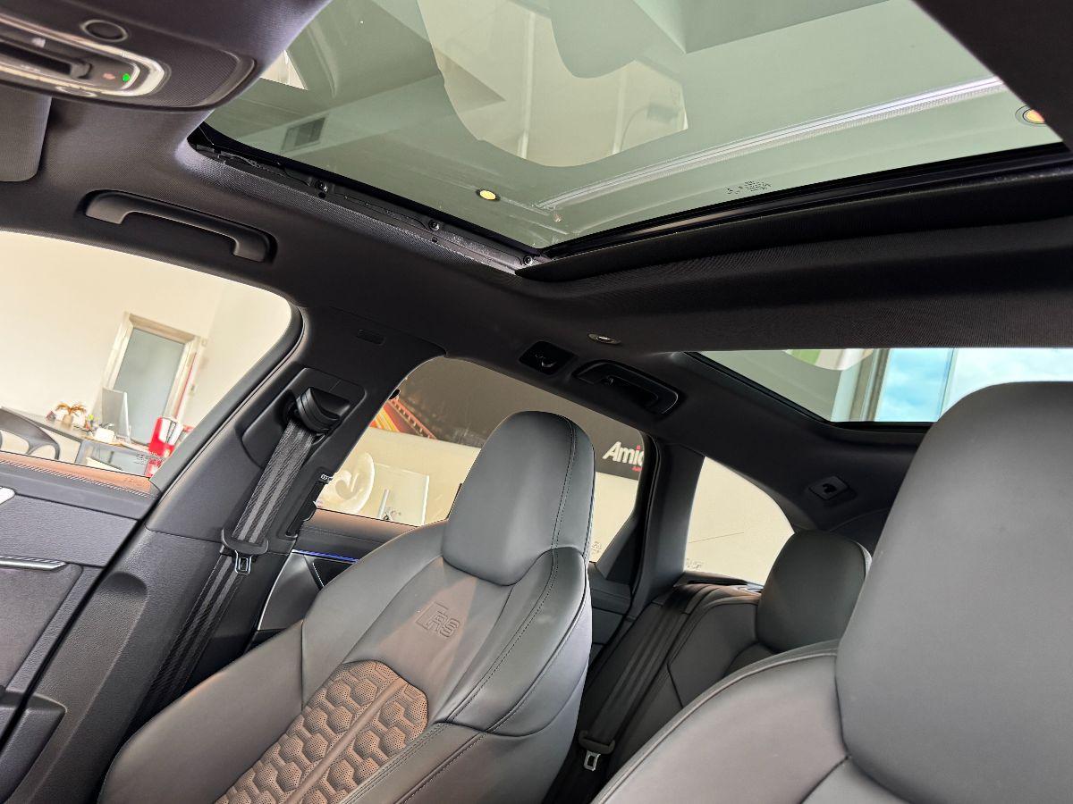 AUDI RS6 4.0 MHEV 600CV Identity Black Tetto Panorama