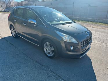 Peugeot 3008 1.6 HDi 110CV cambio robotizzato Tecno tetto panoramico