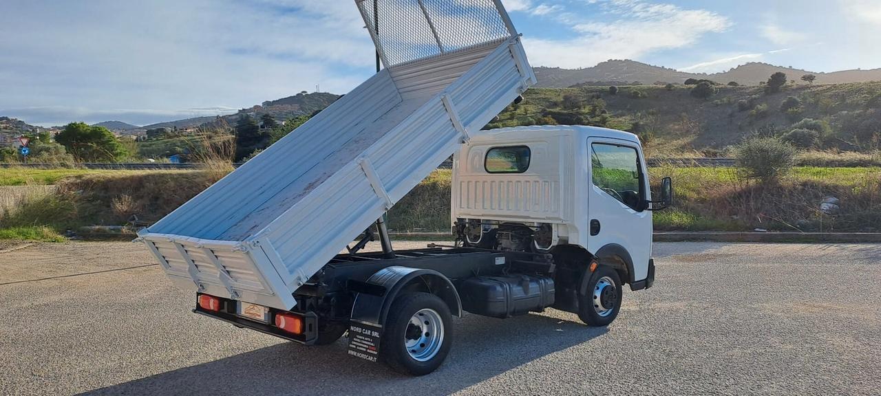 Nissan Cabstar Ribaltabile Trilaterale