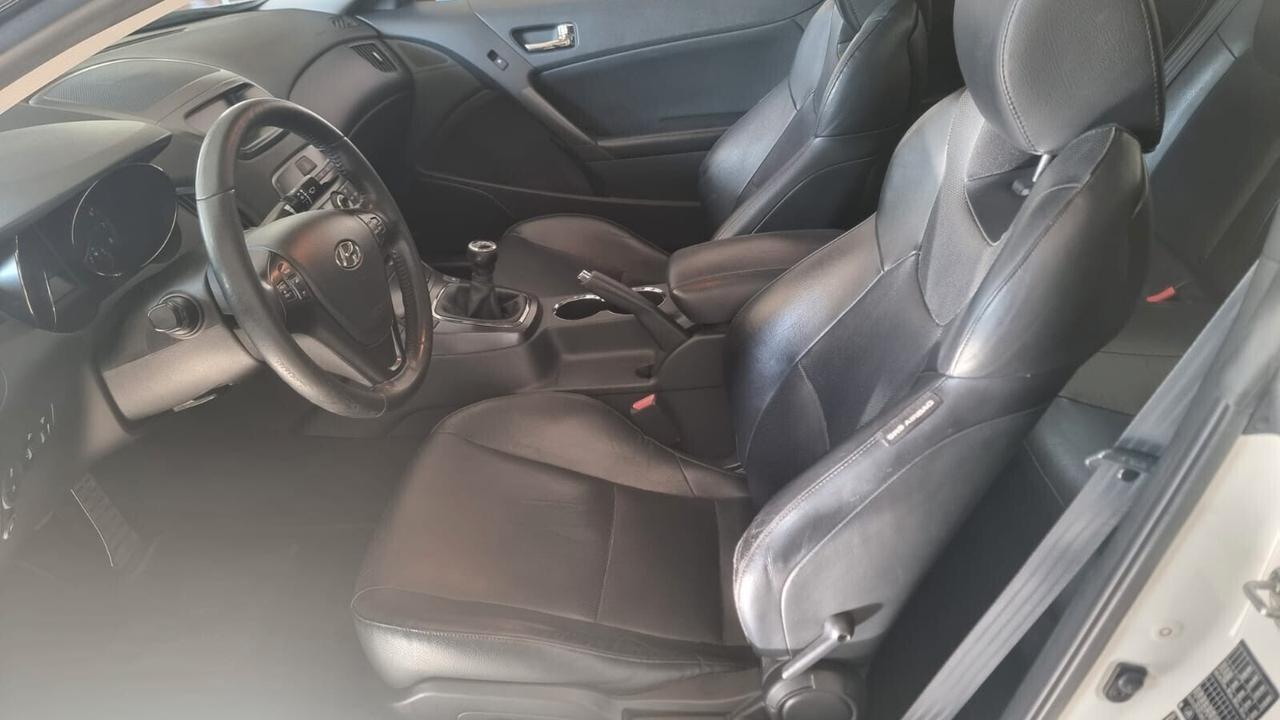 Hyundai Genesis Coupe 2.0 Turbo Sport VETTURA A GPL