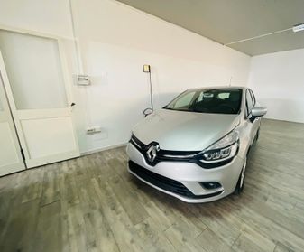 Renault Clio dCi 8V 90 CV 5 porte Moschino Intens