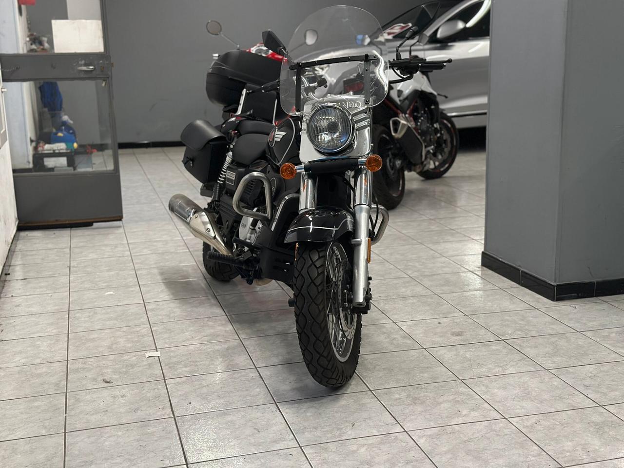 Um Renegade Commando 125