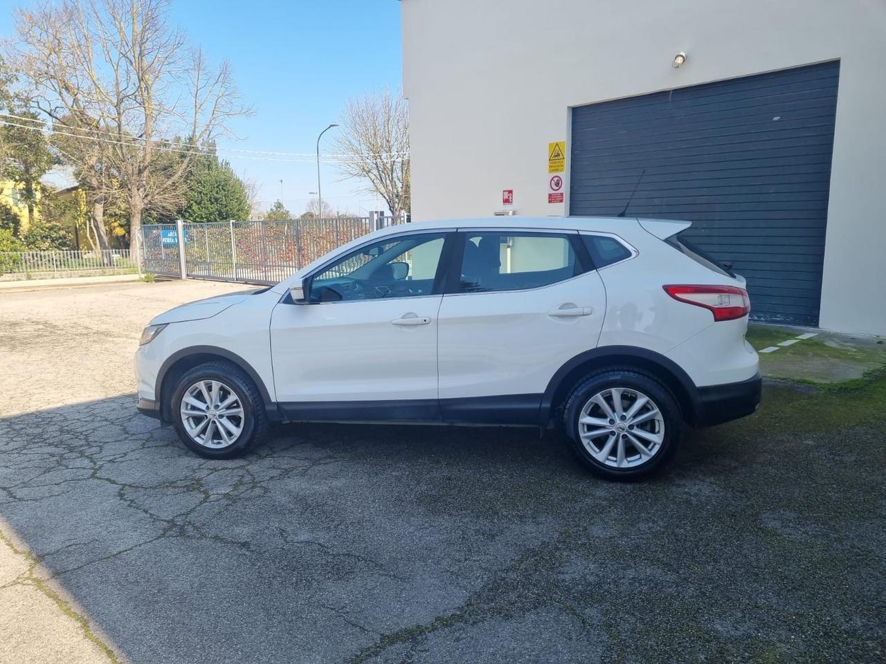 Nissan Qashqai 1.5 dCi N-Connecta