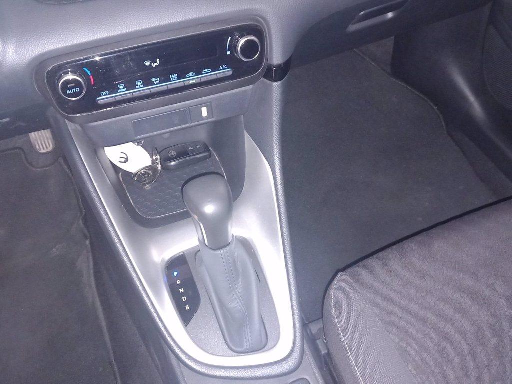 TOYOTA Yaris 1.5h trend del 2022