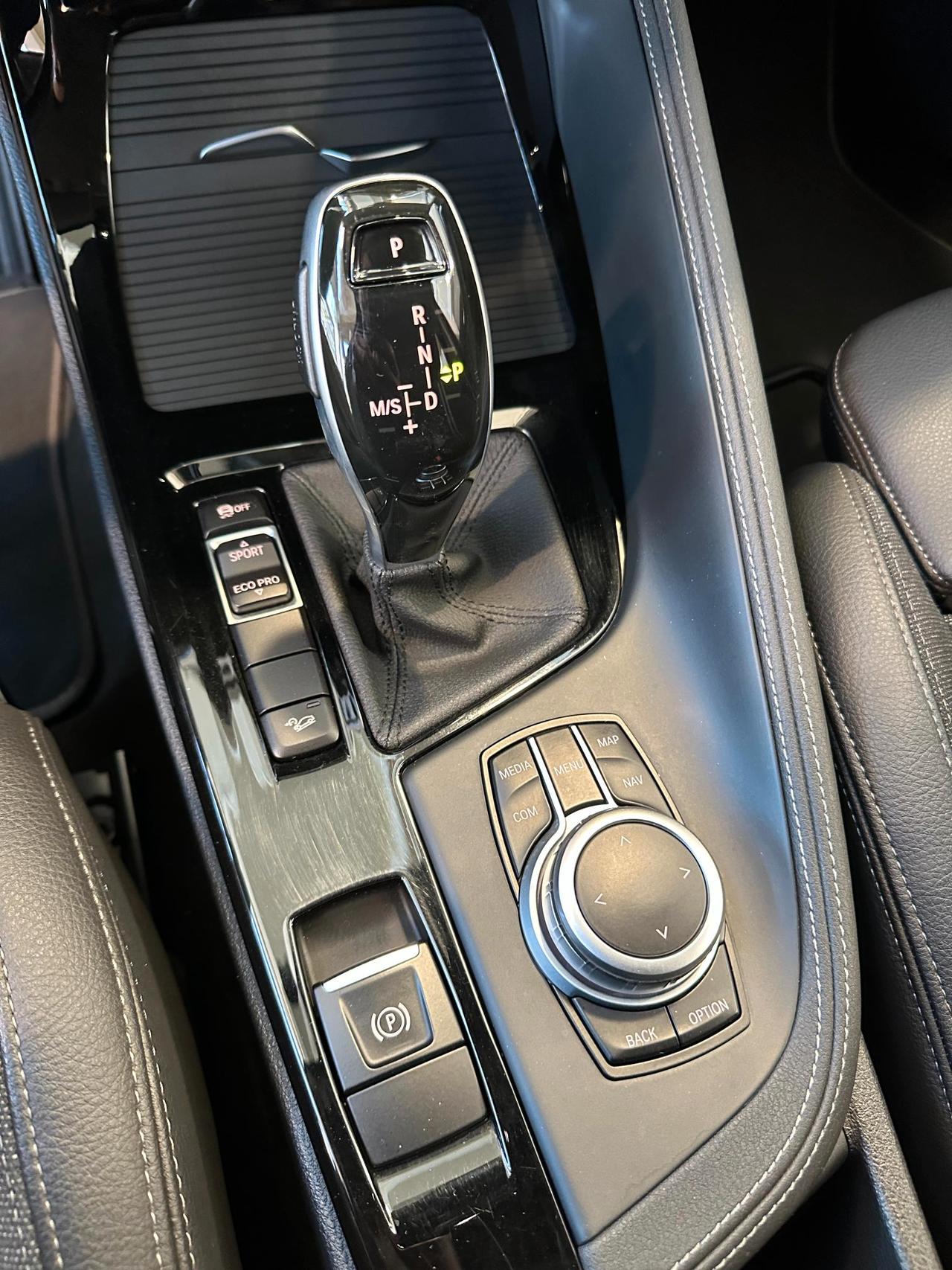 BMW X1 xdrive20d Sport Auto - 18" - LED - Head Up dspl