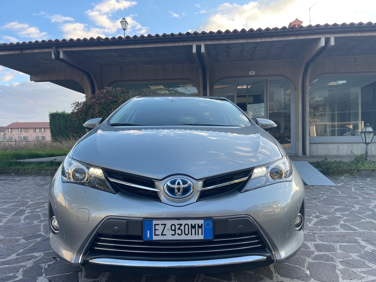 Toyota Auris 1.8 Hybrid Lounge