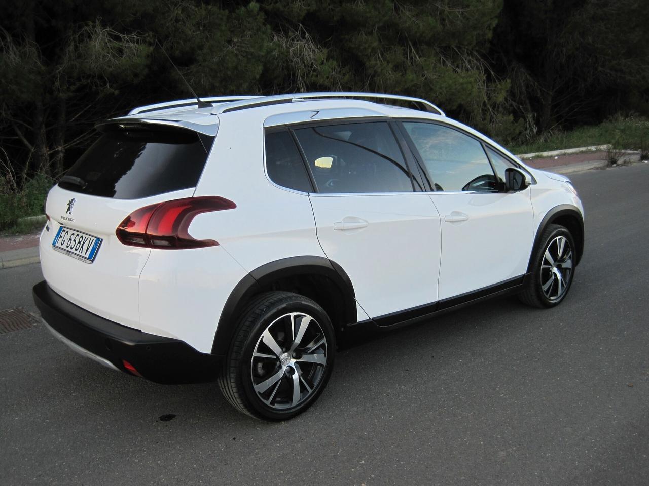 Peugeot 2008 BlueHDi 100 Allure