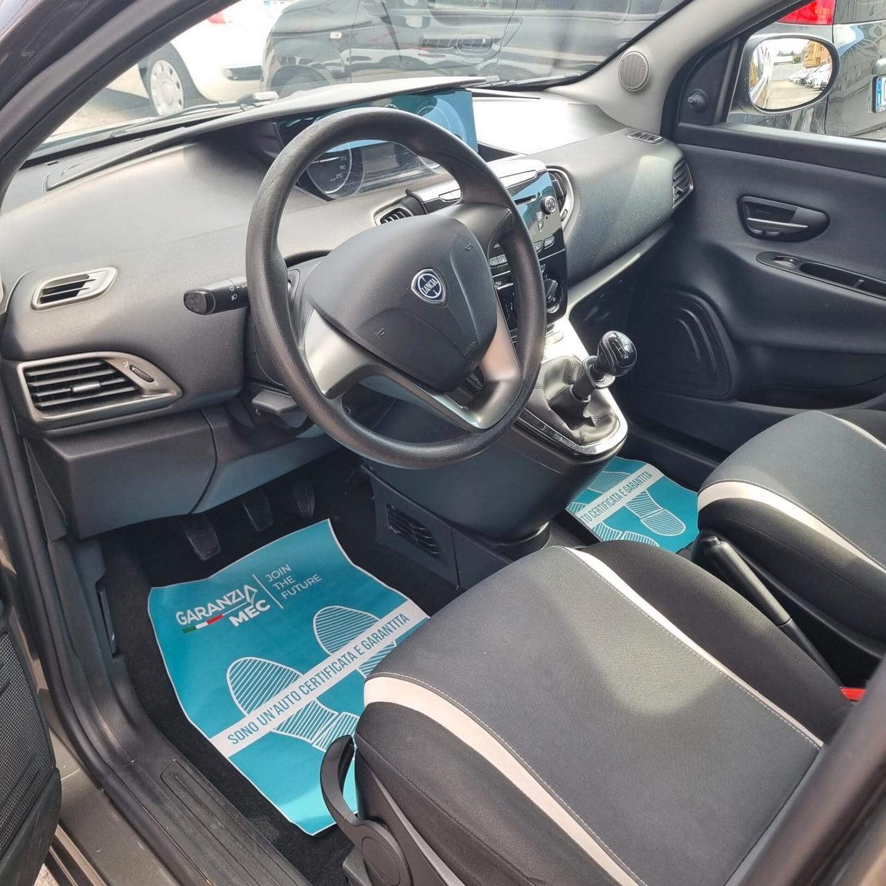 Lancia Ypsilon 1.2 69 CV 5 porte S&S Platinum