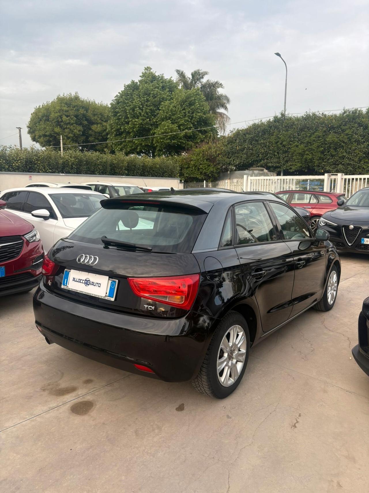 Audi A1 1.6 TDI 5 porte NEOPATENTATI