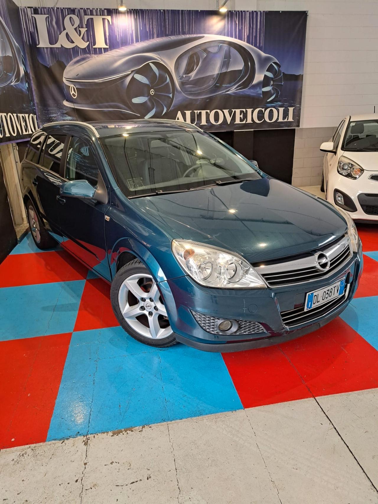 Opel Astra 1.6 16V VVT Station Wagon Cosmo