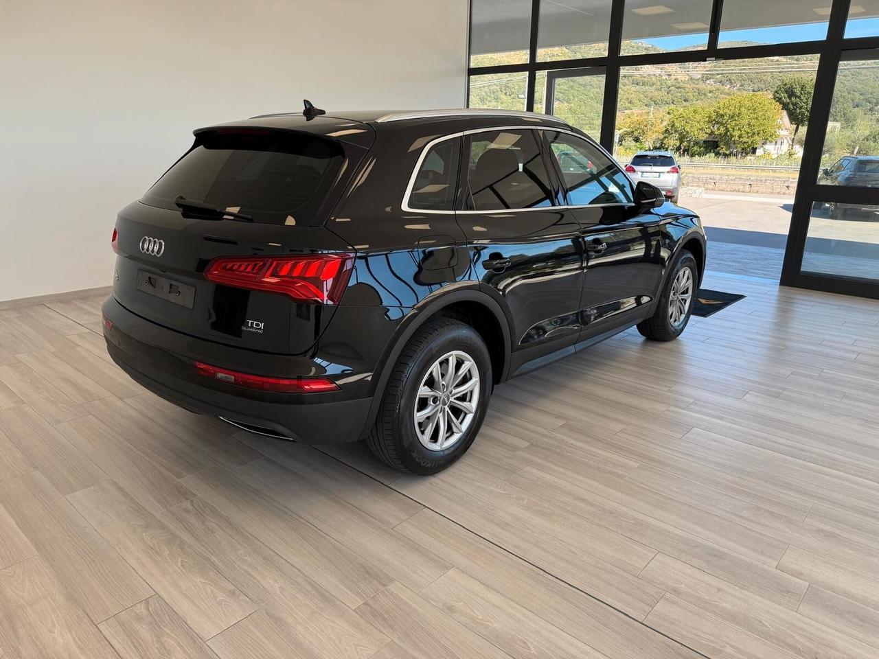 Audi Q5 2.0 TDI quattro S tronic Business