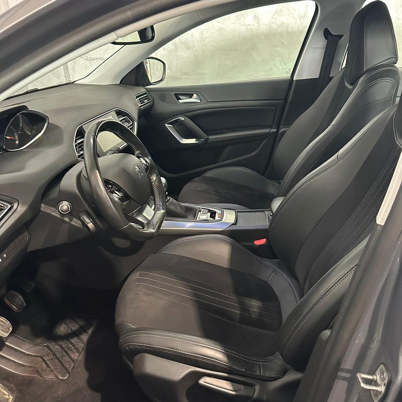 Peugeot 308 PureTech Turbo 130 S&S Allure
