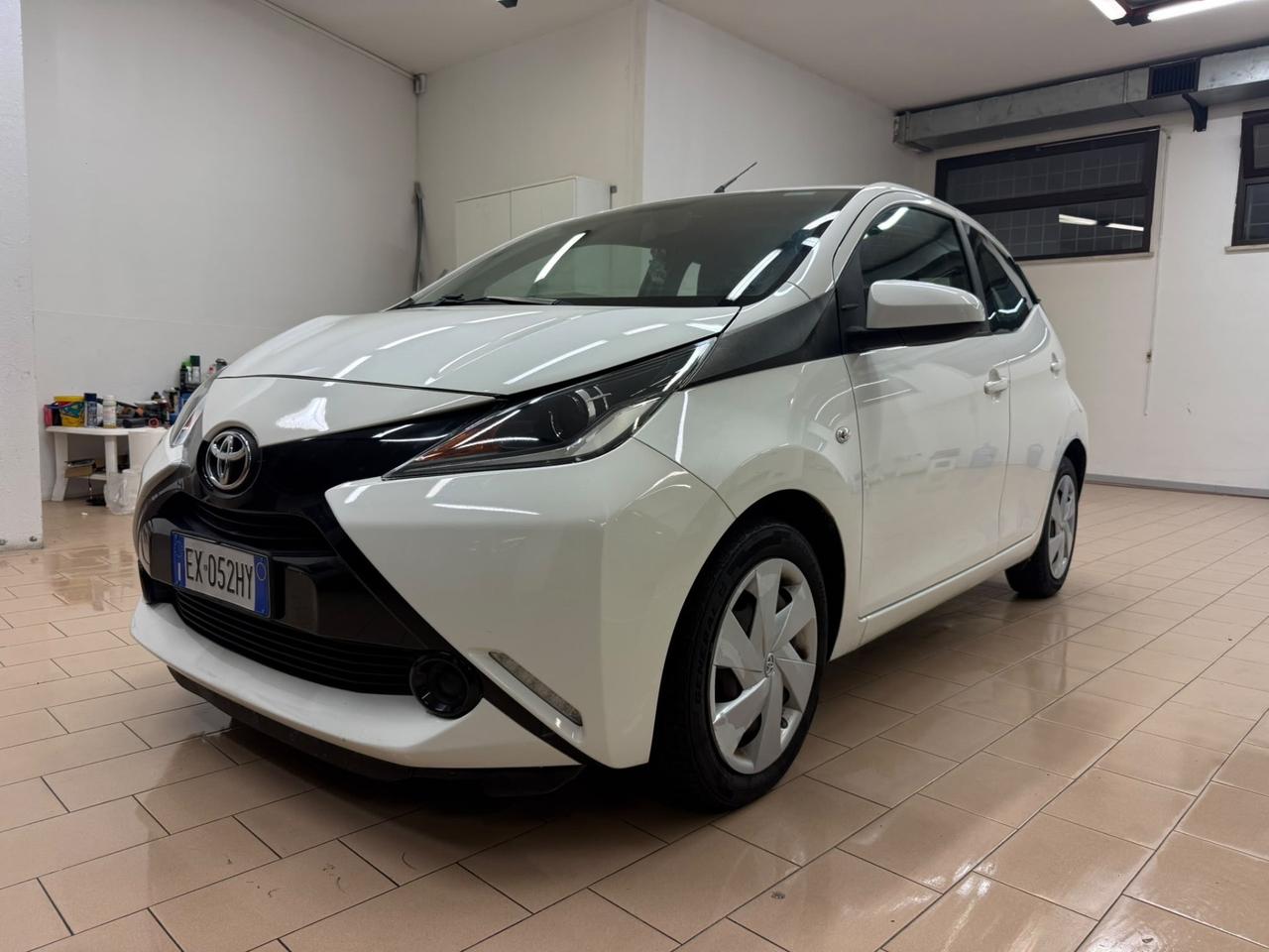 Toyota Aygo 1.0 GPL VVT-I 69 CV 5P X-WAVE MMT AUTOMATICA