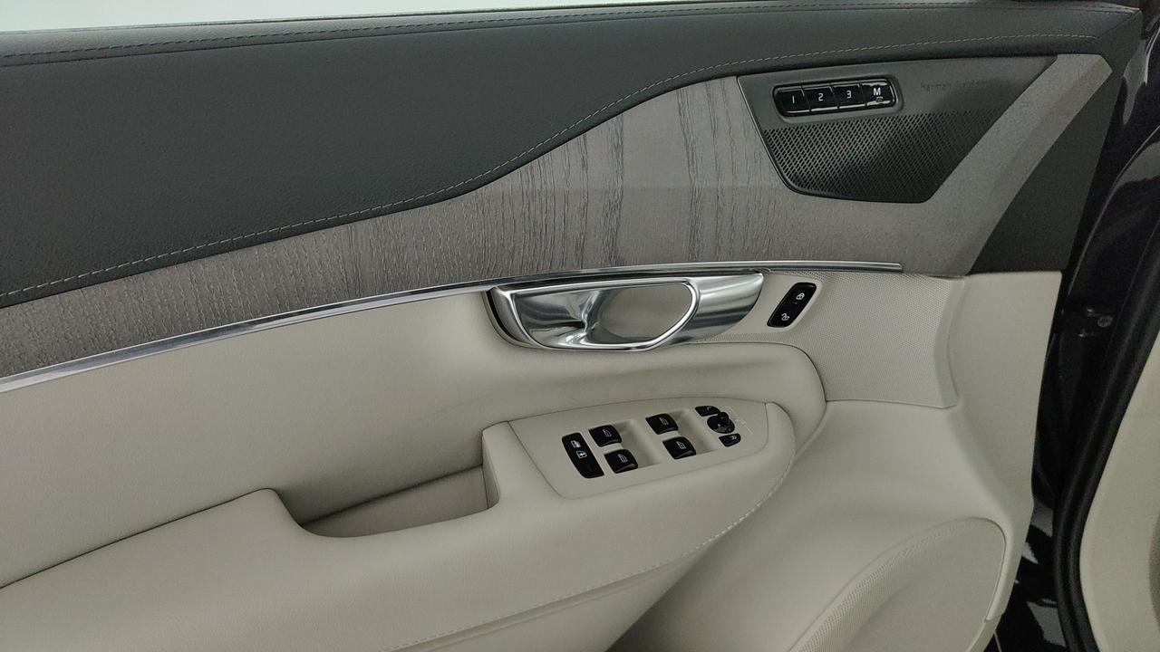 VOLVO N.XC90 Plus Dark T8 AWD AUT 7P