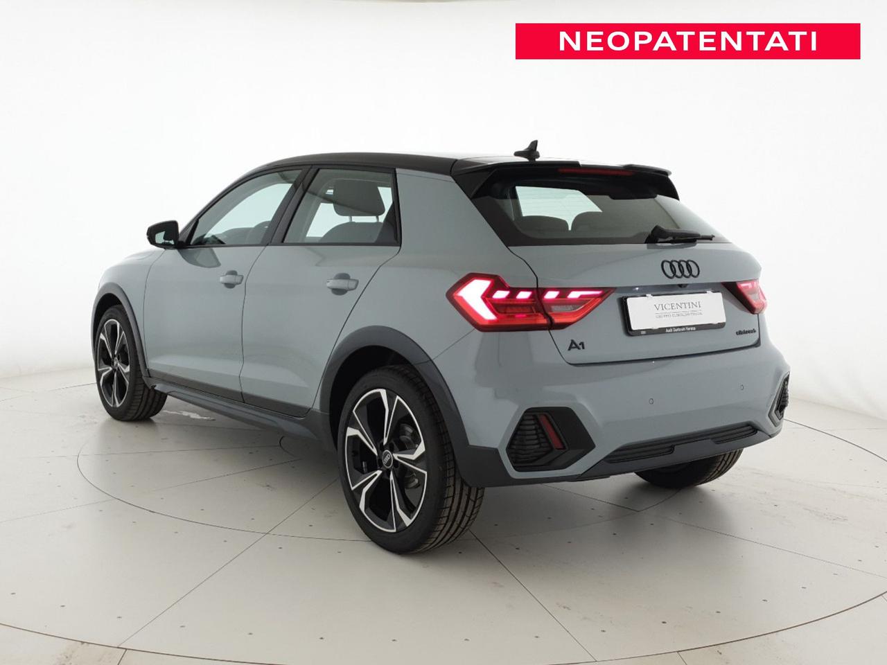 Allstreet 30TFSI 116CV S tronic Identity Contrast