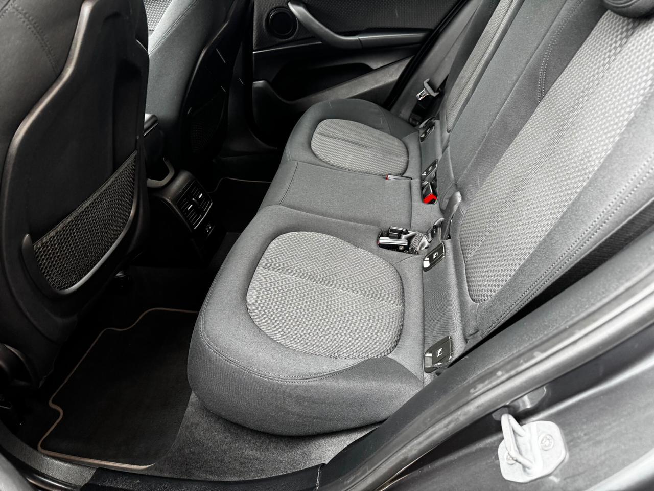 Bmw X2 sDrive18d Business-X