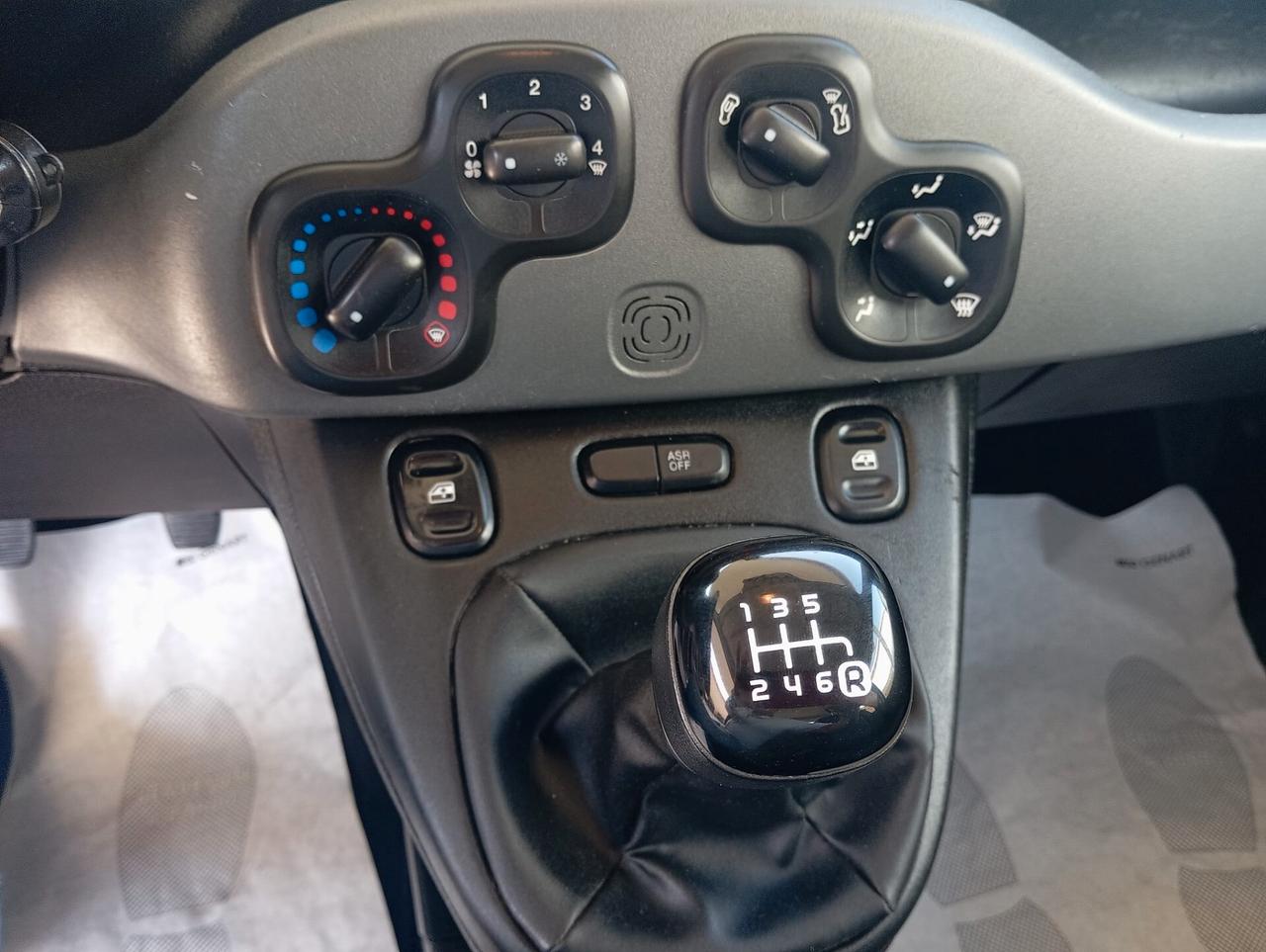 Fiat Panda 1.0 FireFly S&S Hybrid City Cross