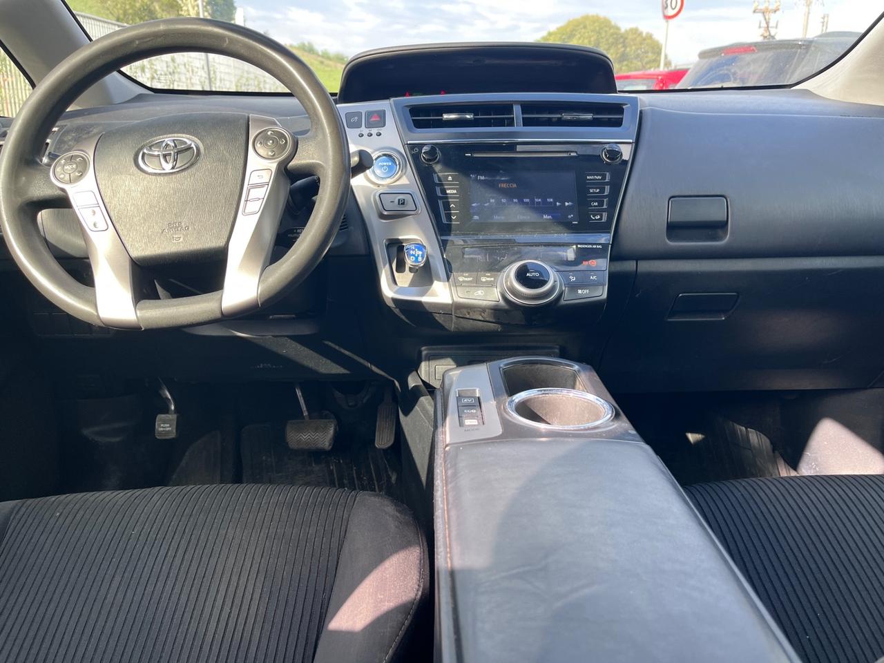 Toyota Prius 1.8 AWD Lounge