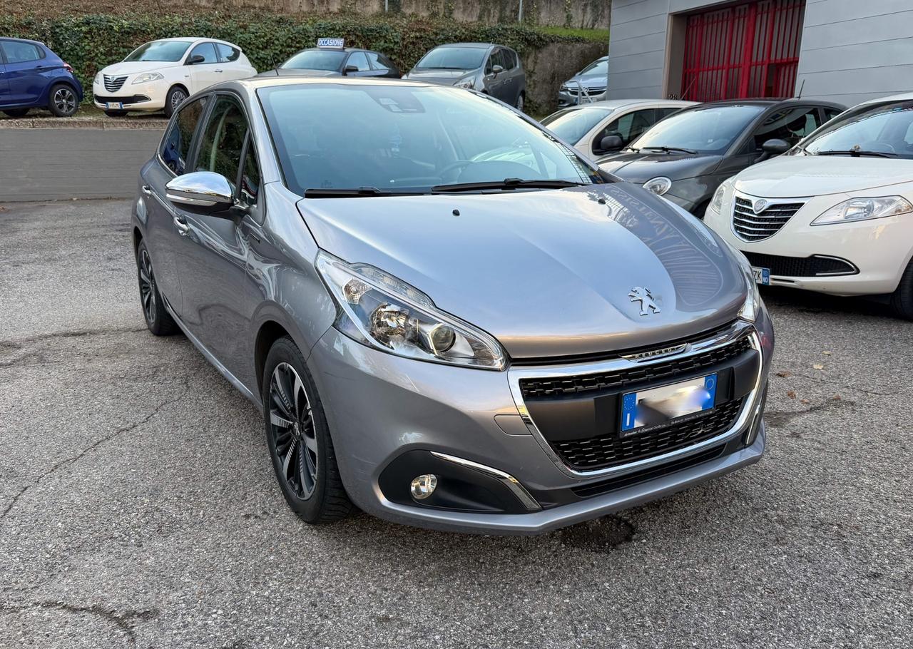 Peugeot 208 PureTech 82 5 porte Allure