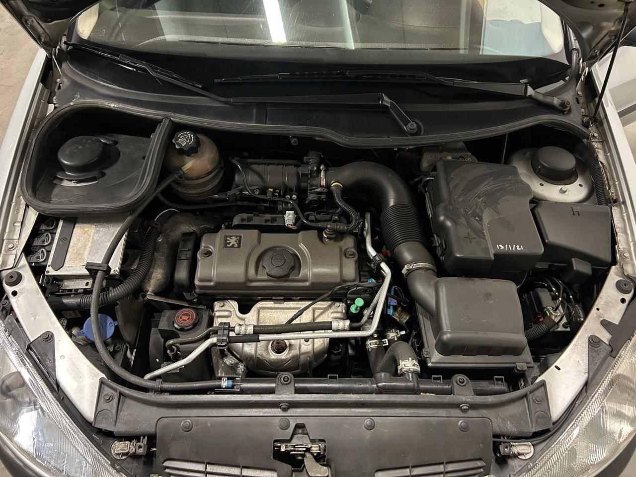 Peugeot 206 1.1 3p. XR